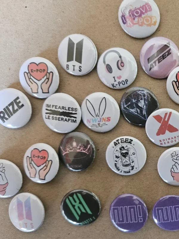 Kpop buttons