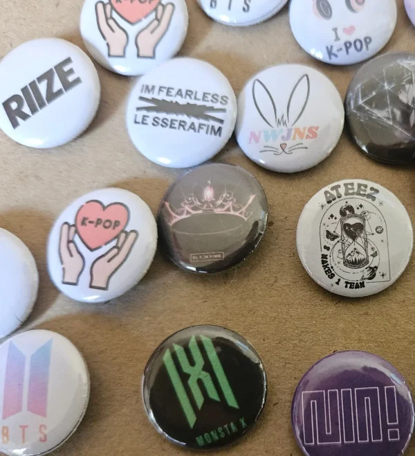 Kpop buttons